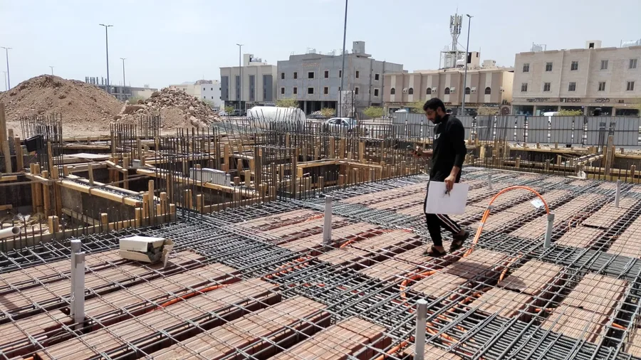 الميدة، فندق ثمانية أدوار وبدروم، المدينة المنورة