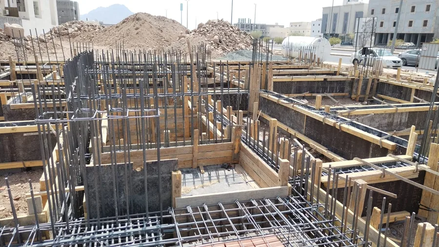الميدة، فندق ثمانية أدوار وبدروم، المدينة المنورة