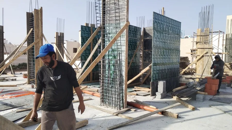 الدور الأول، فندق ثمانية أدوار وبدروم، المدينة المنورة