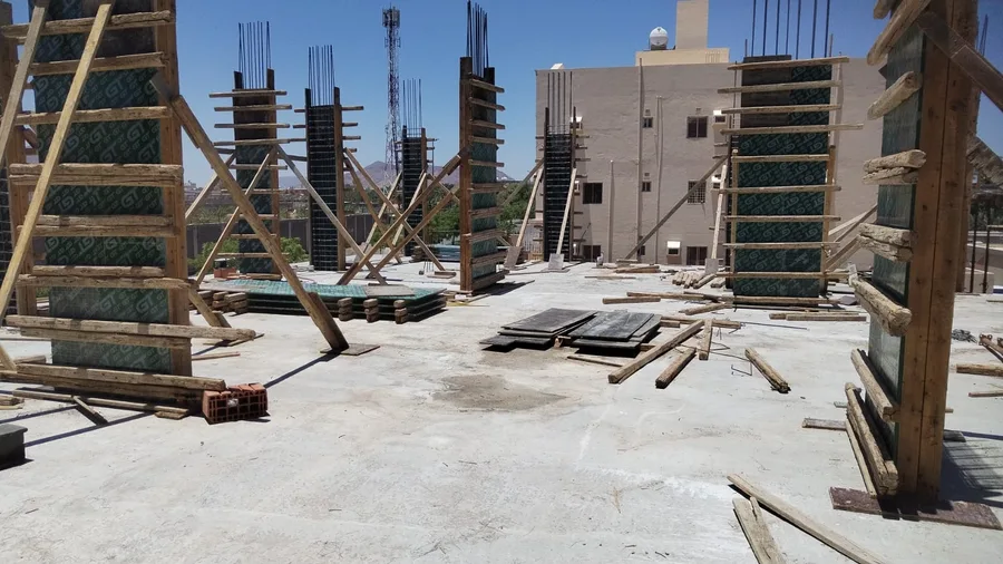 الدور الأول، مبنى سكني ثلاثة أدوار، حي الصناعية