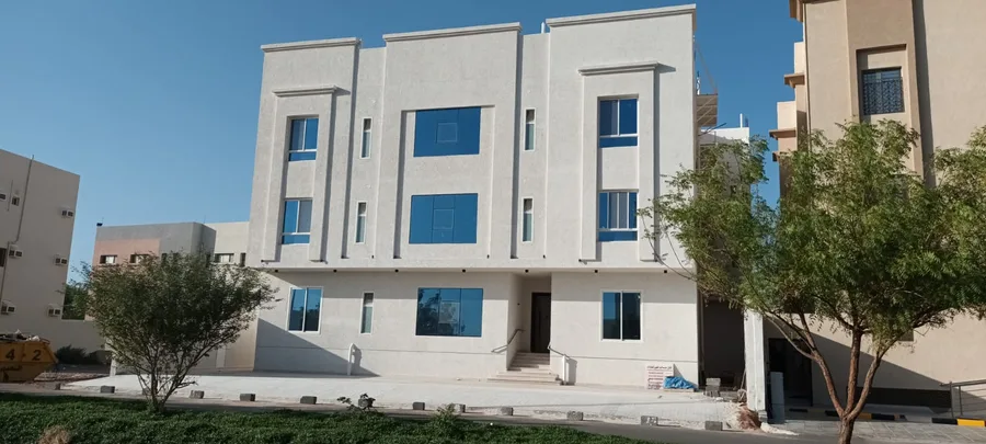 الاستلام النهائي، مبنى سكني ثلاثة أدوار، حي الصناعية