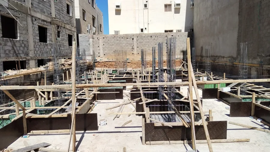 القواعد، مبنى سكني ثلاثة أدوار، حي طيبة