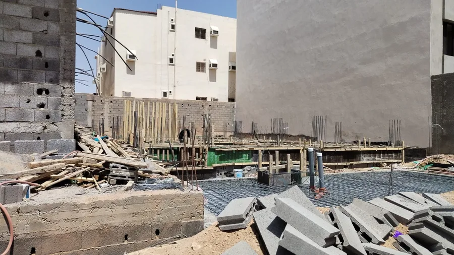 الميدة، مبنى سكني ثلاثة أدوار، حي طيبة