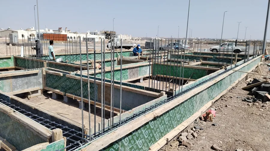 الميدة، عمارة سكنية ثلاثة أدوار، حي السكب