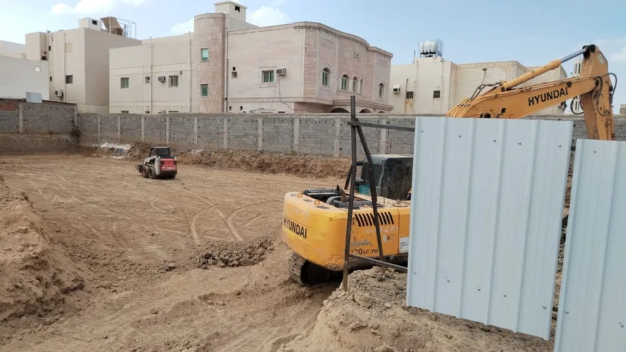 الحفر، مبنى سكني ثلاثة أدوار، حي شوران