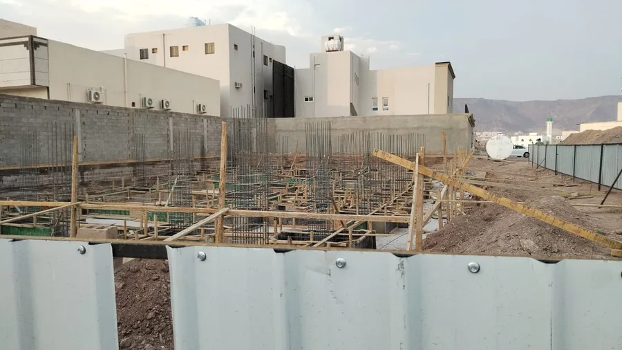 القواعد، مبنى سكني دورين، حي السكب